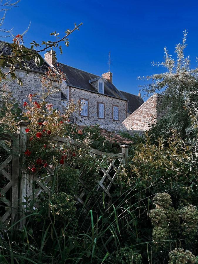 Au 3 La Cour A Tot Villa Regneville-sur-Mer Exterior photo